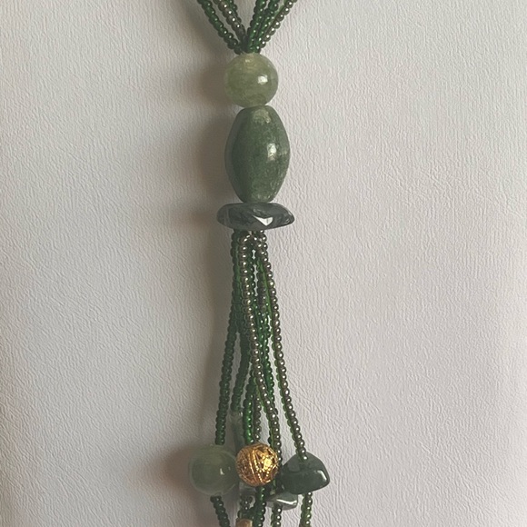 Aventurine Stone Necklace With Seed Beads, EUC - Picture 4 of 8